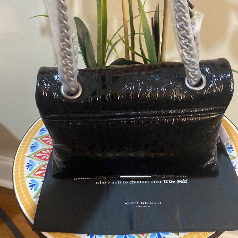 kurt Geiger London Kensington Soft Love Convertible Leather Shoulder Bag - Picture 3 of 12
